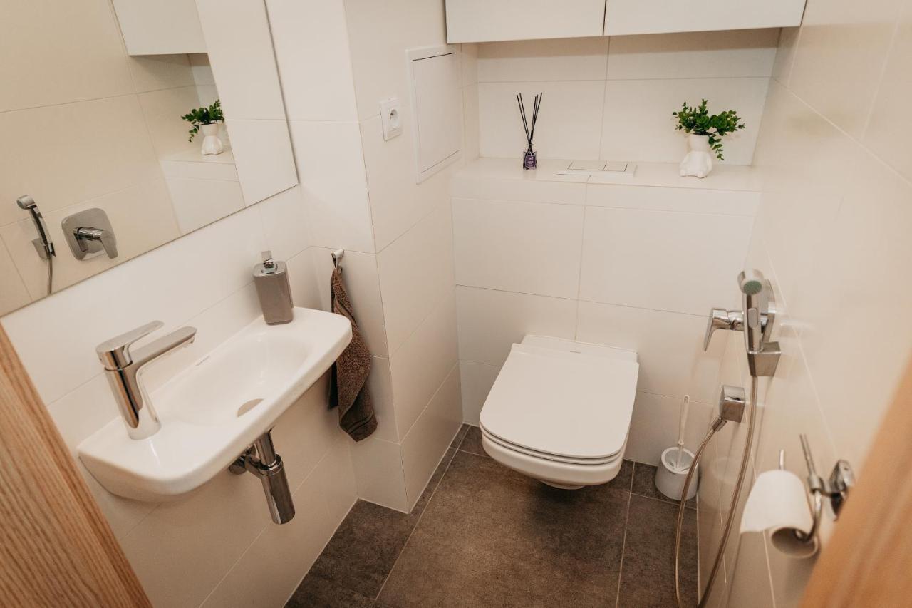 Old Town City Center Apartment 2 - Private Parking Included كَشّا المظهر الخارجي الصورة